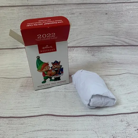 Hallmark Keepsake Christmas Ornament 2022 North Pole Tree Trimmers Nutcracker - Picture 4 of 16
